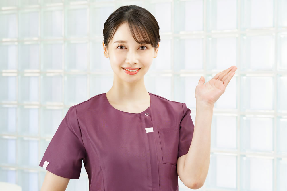 宇都宮市の看護師とアートメイクスクール事情を説明している看護師